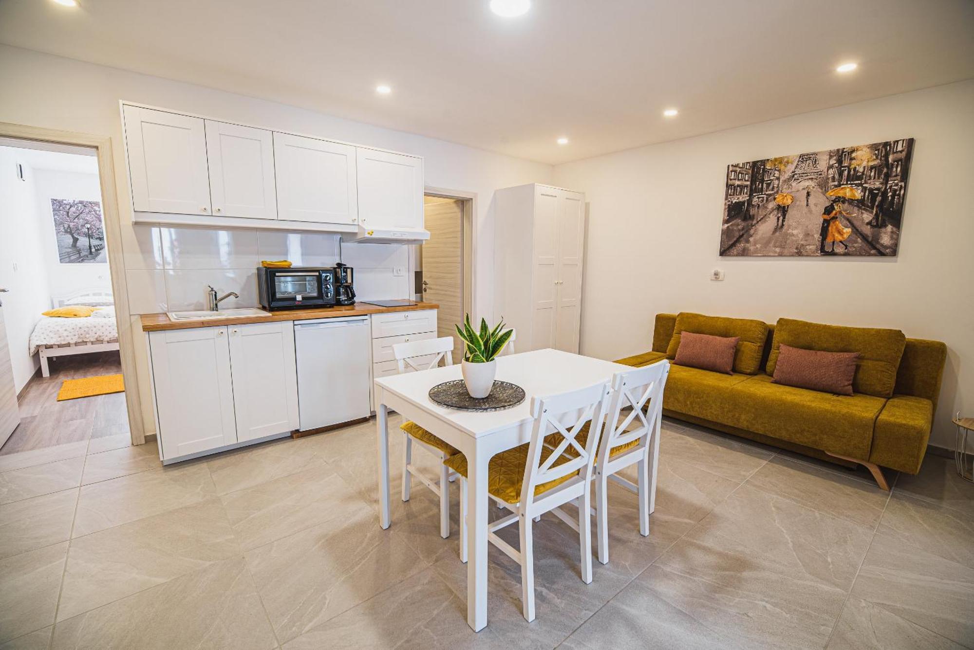 Gotar Apartment With Garden 코바리드 외부 사진