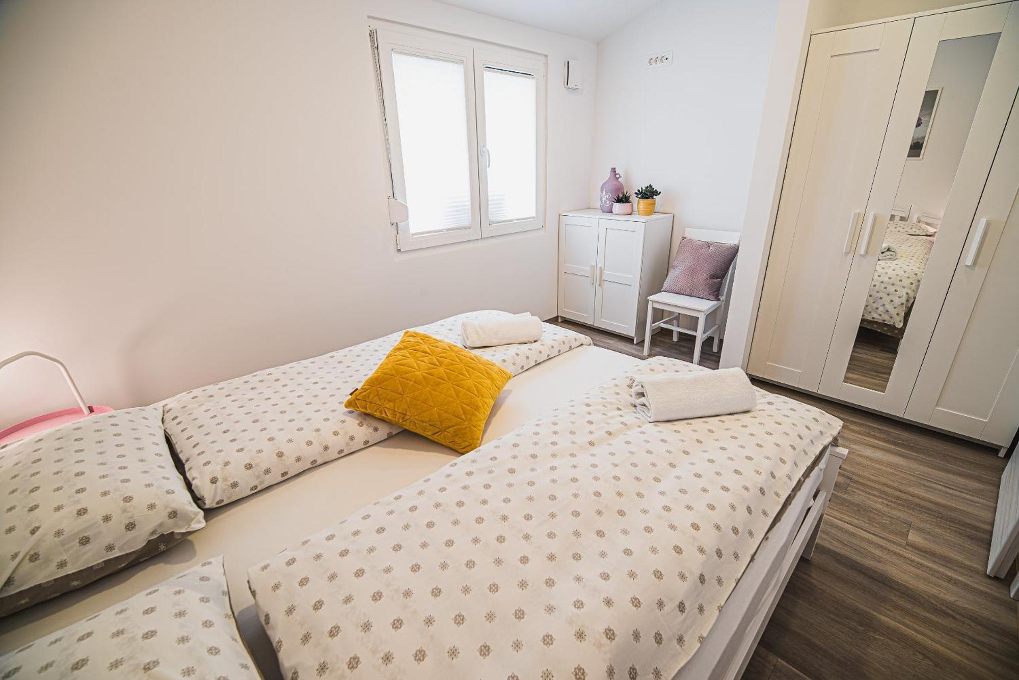 Gotar Apartment With Garden 코바리드 외부 사진