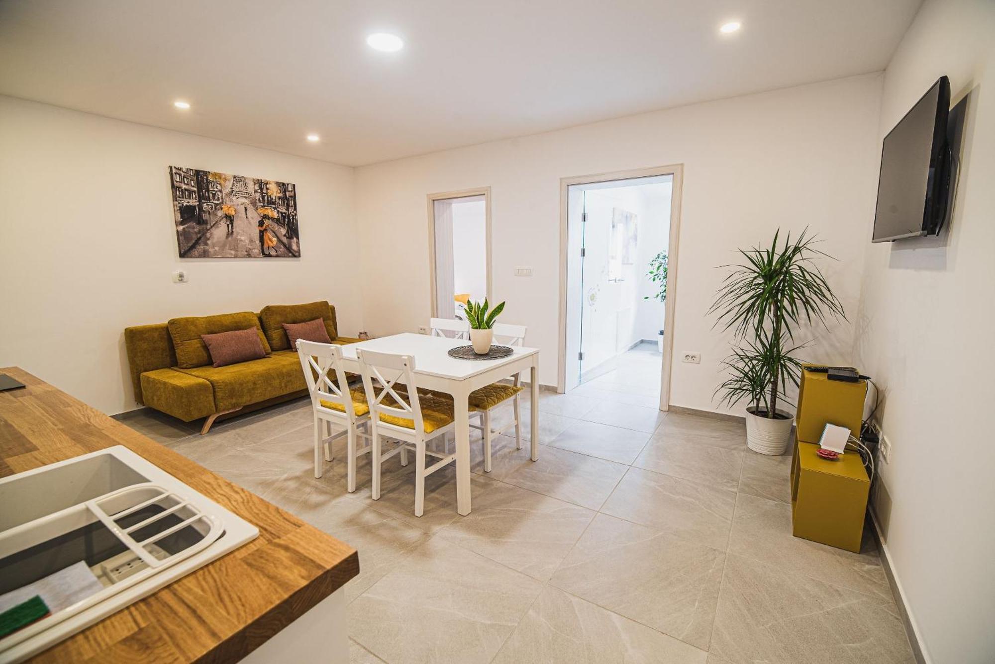 Gotar Apartment With Garden 코바리드 외부 사진