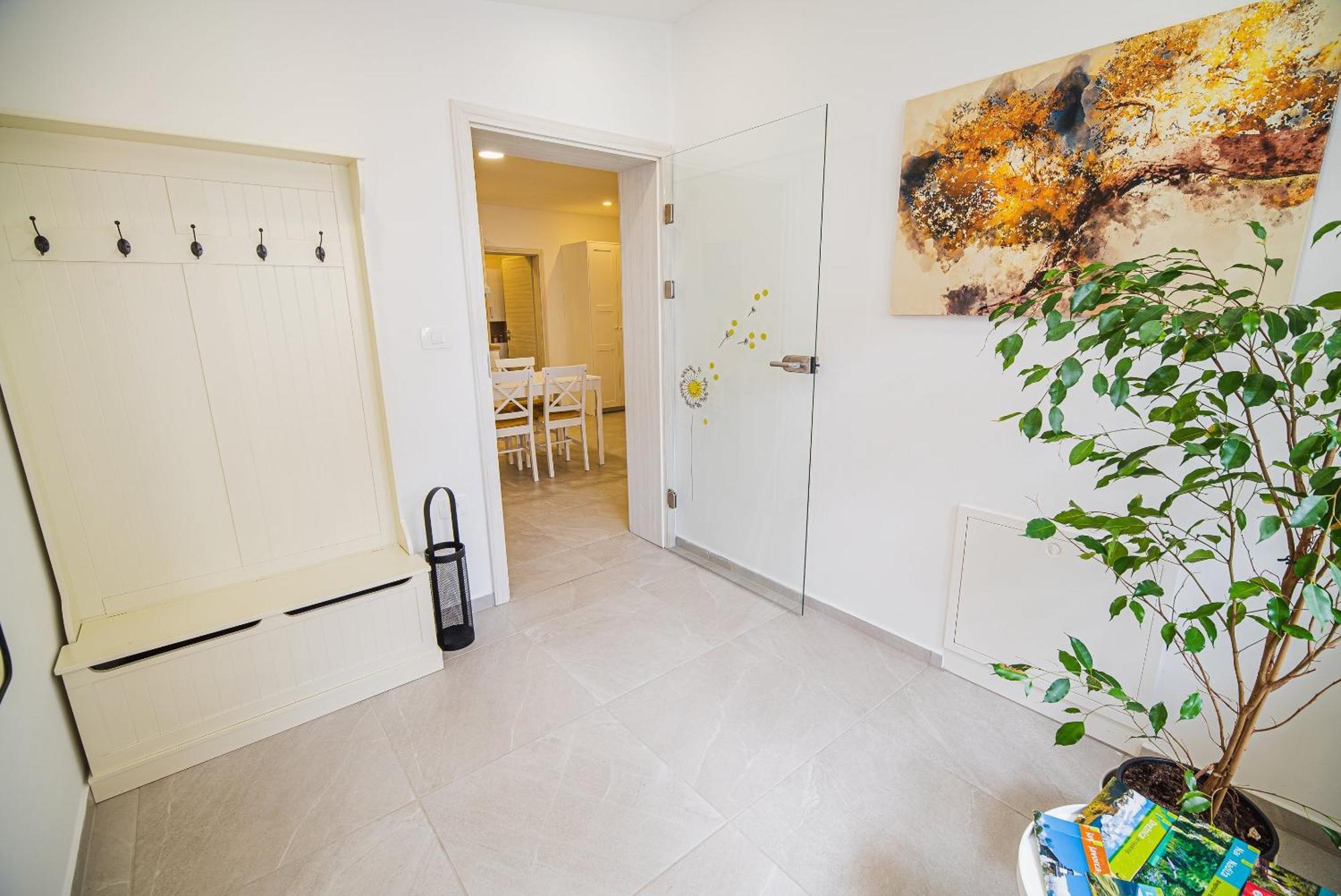 Gotar Apartment With Garden 코바리드 외부 사진